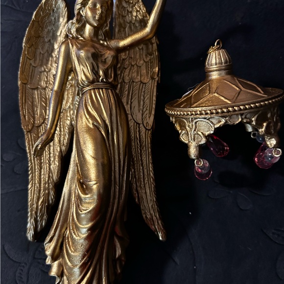 Statue - Picture 6 of 6